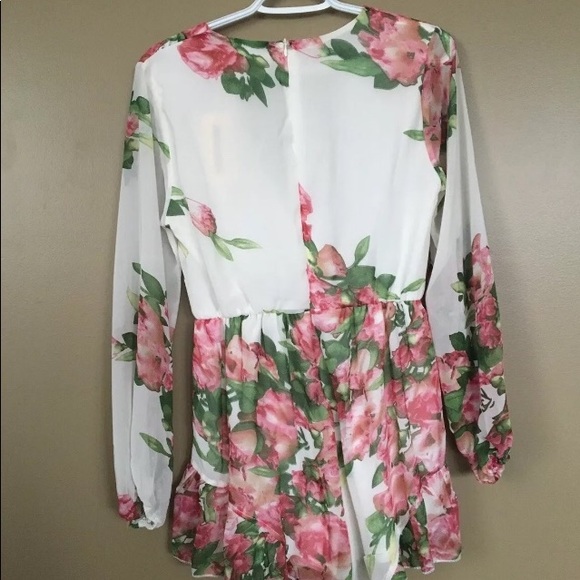 NWT Reverse Romper/Playsuit 
Size M - Picture 6 of 6